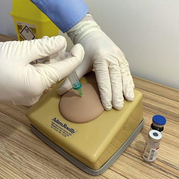 intramusculaire-injectie-trainer-804925-ar18-4